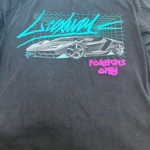 graphic tee